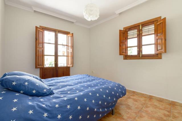 Apartamento En Pleno Centro, Wifi, Ideal Apartment Granada Luaran gambar